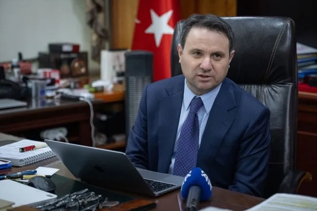 bakan-gurlekten-27-nisan-e-muhtirasi-paylasimi-erdoganin-kararli-durusu-donum-noktasi-oldu-1777304407157.jpg Bakan Gürlek: Cumhurbaşkanımızın kararlı duruşu dönüm noktası oldu