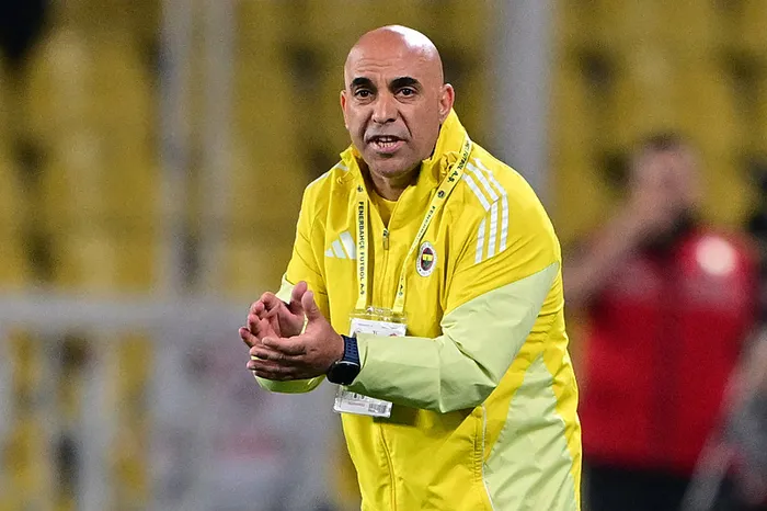canli-super-ligde-fenerbahce-eyupspor-maci-1779039393425.jpeg