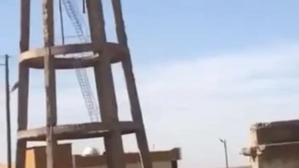 40 yıllık su kulesi, saniyeler içinde yerle bir oldu | Video