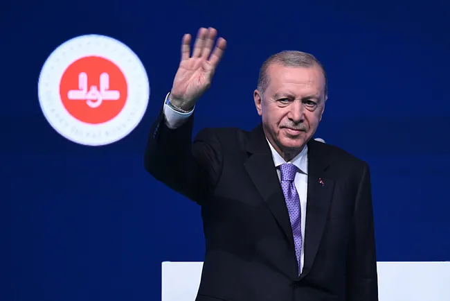 son-dakika-baskan-erdogandan-islam-ulkelerine-cagri-barisi-birlikte-insa-etmek-zorundayiz-1787937884849.jpeg SON DAKİKA | Başkan Erdoğan'dan İslam ülkelerine çağrı: Barışı birlikte inşa etmek zorundayız