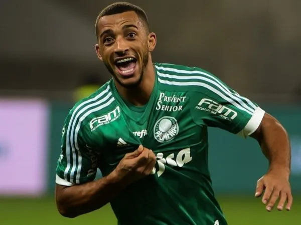 Trabzonspor’un yeni stoperi Palmeiras’tan Vitor Hugo!