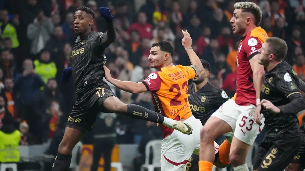 Trabzonspor-Galatasaray maçının tarihi açıklandı! 35. Haftanın programı belli oldu...