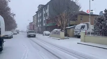 Kars'ta kar yağışı etkili oldu
