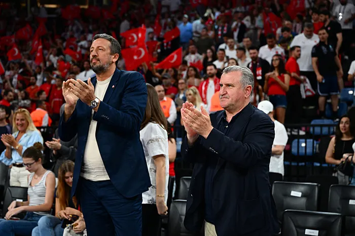 genclik-ve-spor-bakani-osman-askin-bak-12-dev-adami-tebrik-ediyorum-1783365040319.jpeg