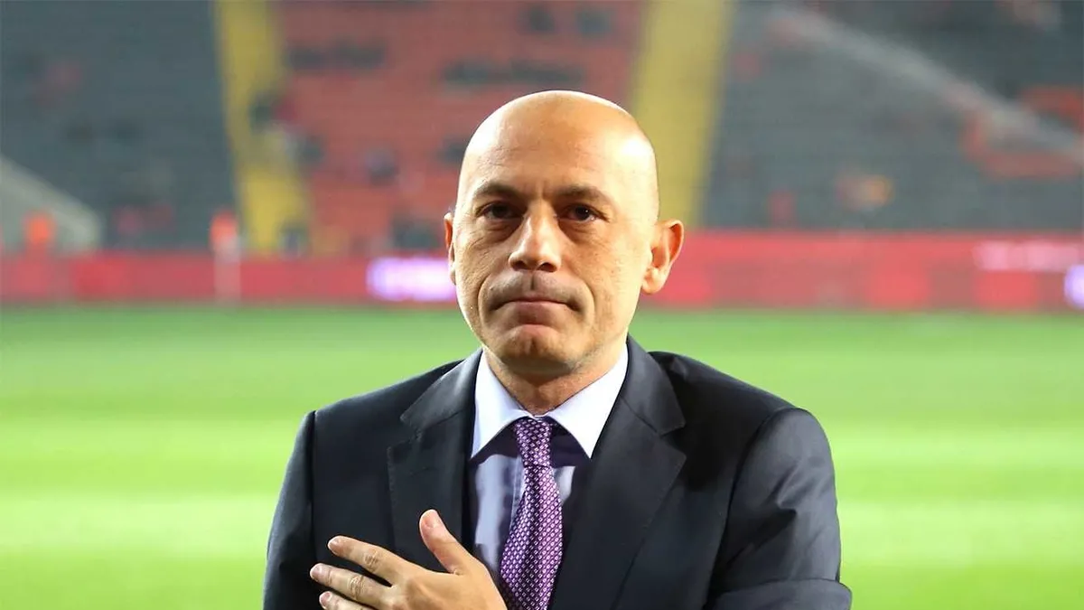 Cüneyt Çakır'dan genç hakemlere tavsiye!
