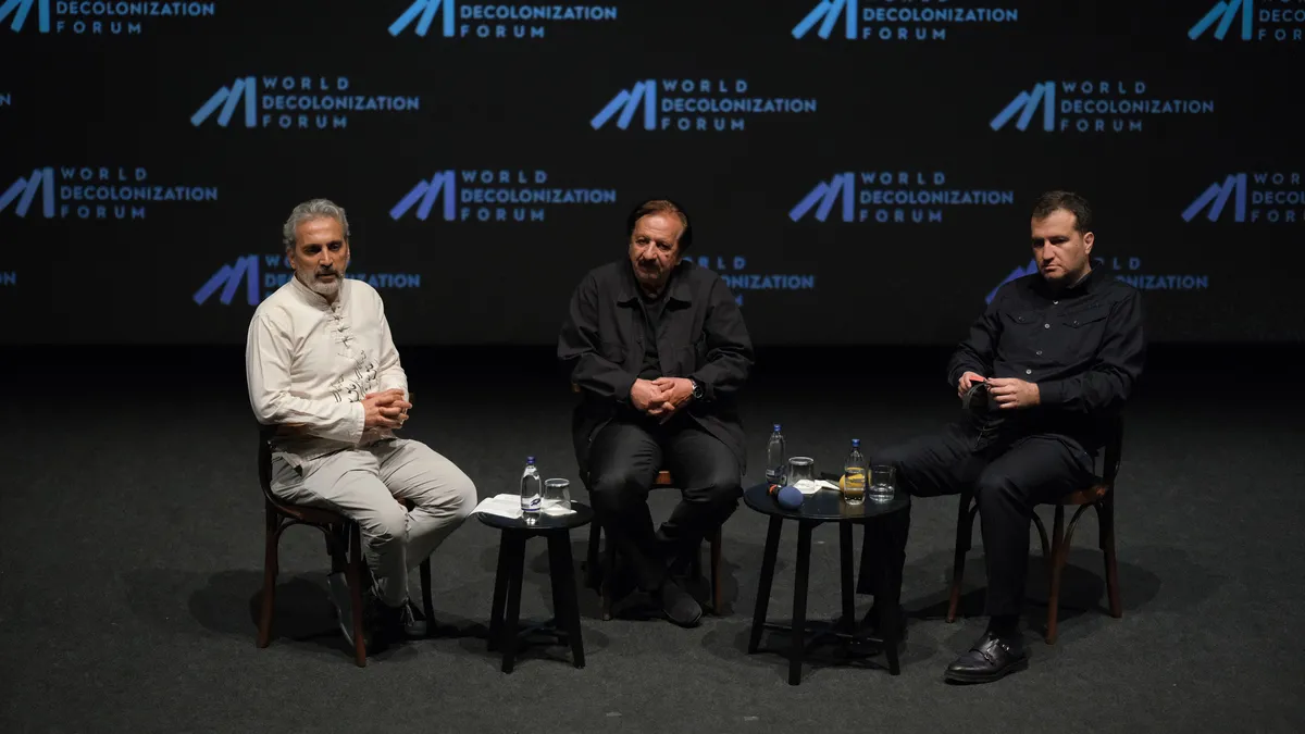 Dekolonize Film Günleri programında “kültürel hafıza” uyarısı: Bombalarla değil kültürümüzü unutturarak geliyorlar Dekolonize Film Günleri programında “kültürel hafıza” uyarısı: Bombalarla değil kültürümüzü unutturarak geliyorlar