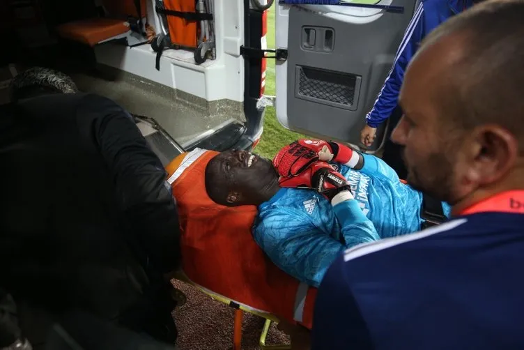 Sivasspor kalecisi Samassa, hastaneye kaldırıldı