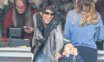 Halle Berry, Noel alışverişinde