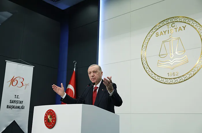 Başkan Erdoğan: Milletin hakkını yiyenin gözünün yaşına bakmayacağız