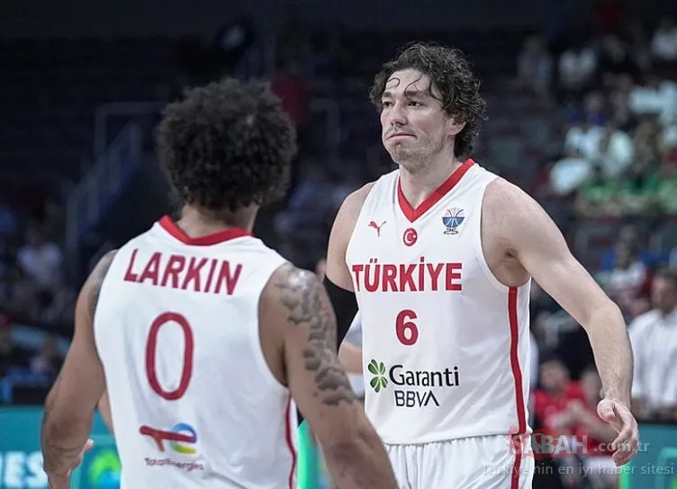 Cedi Osman mutluluğunu eşi Ebru Şahin’le paylaştı! Ünlü oyuncu gözyaşlarına hakim olamadı!