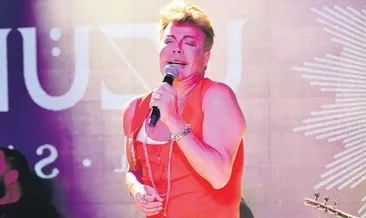 Yılan dansı alkış aldı