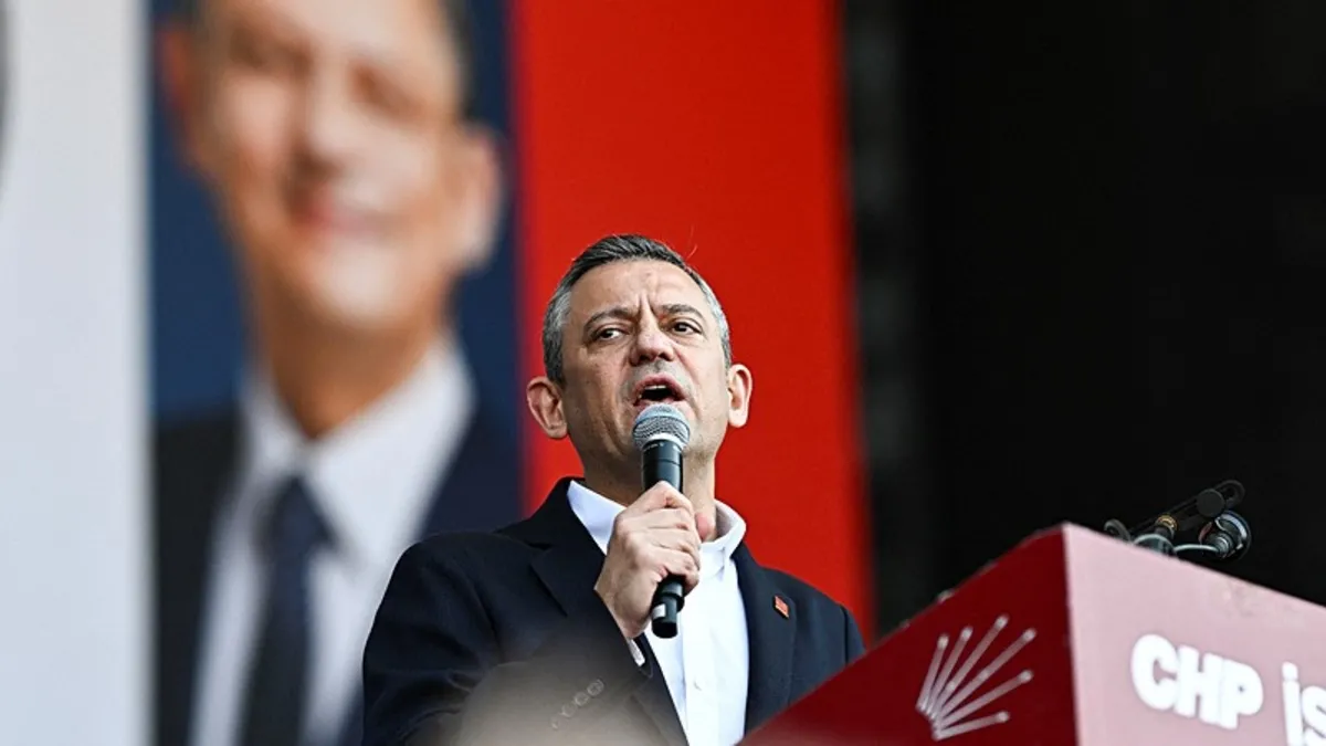 Destek göremeyince ne yapacağını şaşırdı! Özgür Özel’den İngiliz dostlarına yeni sitem Destek göremeyince ne yapacağını şaşırdı! Özgür Özel’den İngiliz dostlarına yeni sitem