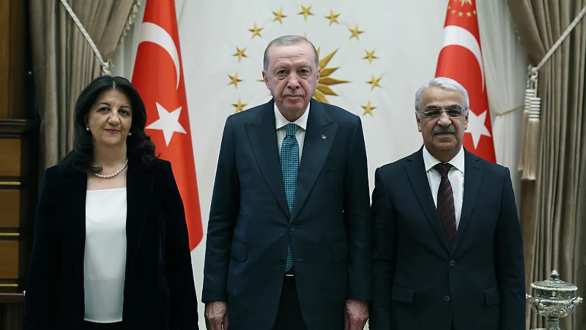 Başkan Erdoğan ile yapılan görüşme sonrası DEM Parti’den açıklama: Ortak irade bir kez daha teyit edildi Başkan Erdoğan ile yapılan görüşme sonrası DEM Parti’den açıklama: Ortak irade bir kez daha teyit edildi