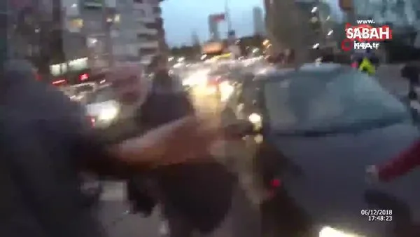 İstanbul Şişli’de önce motosiklet sürücüsüne bilerek çarpan sonrada copla saldıran karı koca kamerada!