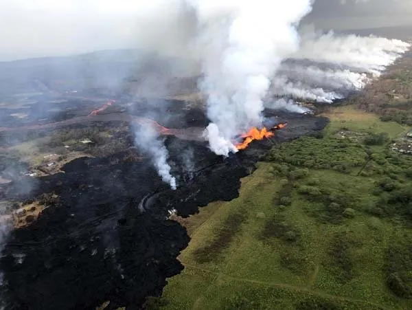 Tehlike devam ediyor! Kilauea yanardağı lav püskürtmeye devam ediyor