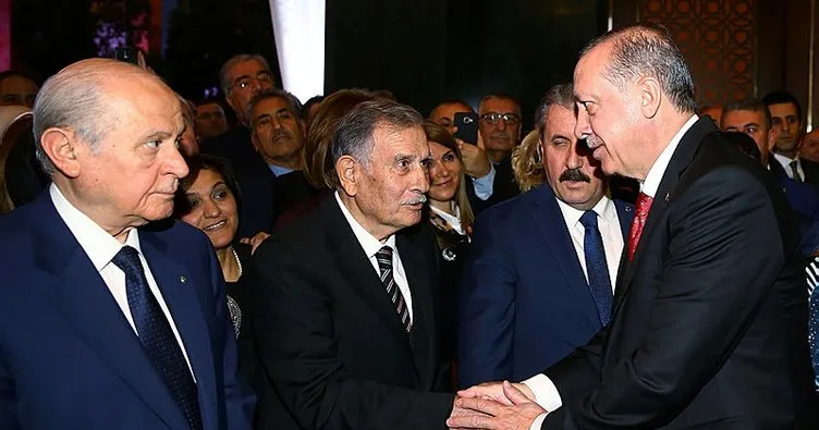 Başkan Erdoğan duyurmuştu! Yıldırım Akbulut’un adı Erzincan’da havalimanına verildi