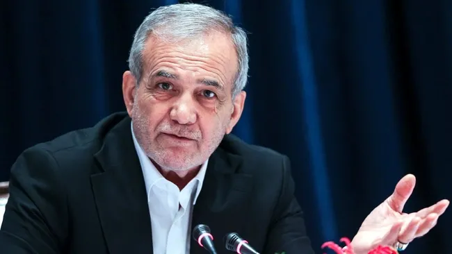 abdnin-limanlardan-uzak-durun-cagrisina-irandan-tehdit-1773250614696.jpg ABD’nin “Limanlardan uzak durun” çağrısına İran’dan tehdit!
