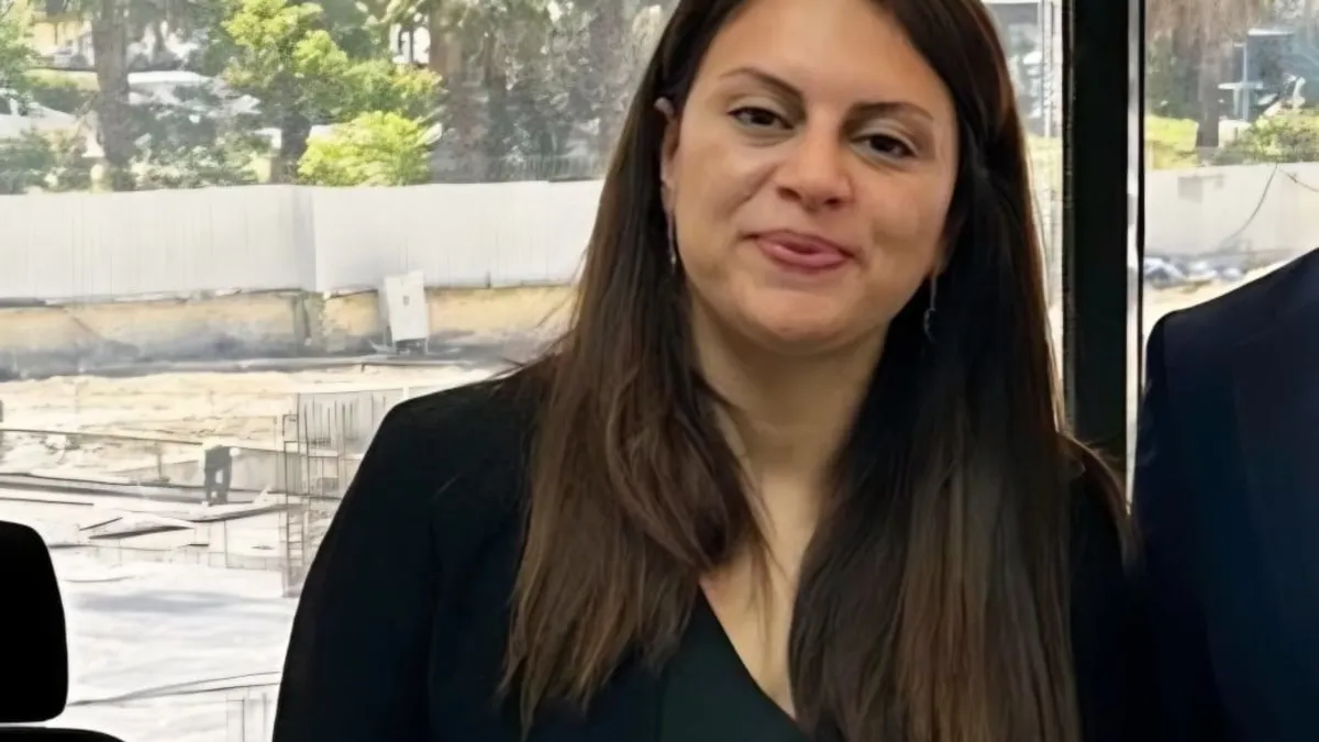 İZBB Başkanı Tugay’a bürokrat dayanmıyor: Önce atama yapıyor sonra görevden alıyor İZBB Başkanı Tugay’a bürokrat dayanmıyor: Önce atama yapıyor sonra görevden alıyor