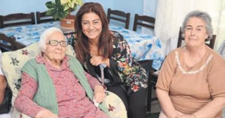 İhtiyaç sahiplerinin gönüllerini alıyor