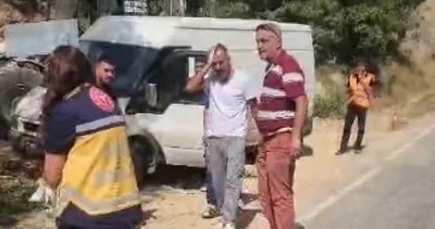 Kaya parçasının isabet ettiği araç sürücüsü yaralandı #tunceli
