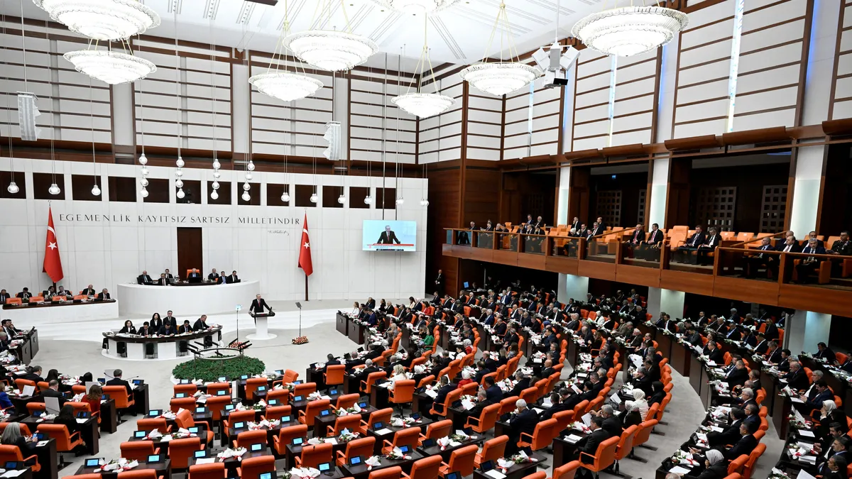İletişim Başkanı Duran'dan Yeni Parti'nin skandal hareketine sert tepki: Millî iradeye ciddi bir saygısızlık haber görseli
