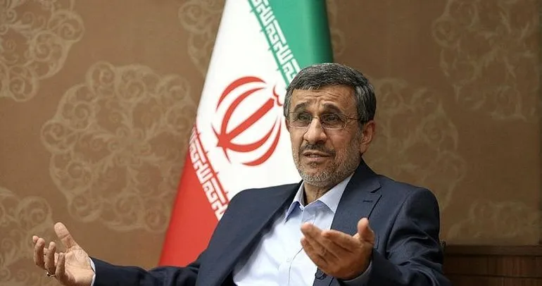 Adaylığı daha önce reddedilen eski İran Cumhurbaşkanı Ahmedinejad, seçimler için adaylık başvurusu yaptı