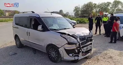 Hafif ticari araçlar çarpıştı: 3 yaralı