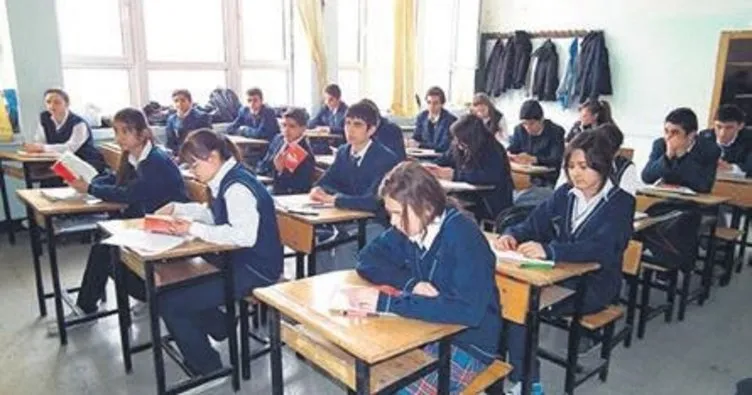 Lisede zorunlu dersler azalıyor