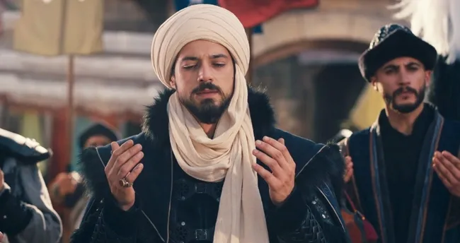 Herkes bu sahneyi konuştu... Orhan Bey kılıç kuşandı, Kayı Obası’na seslendi