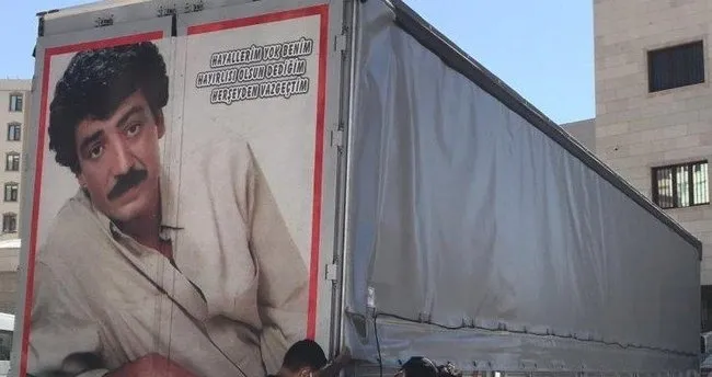 Müslüm Baba posterinin ardında 270 kilogram eroin sakladılar