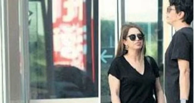 Büşra Pekin ve sevgilisinin romantik anları!