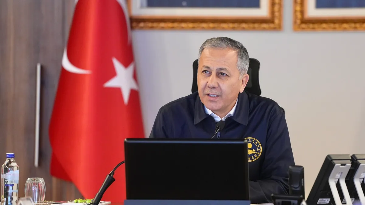 Bakan Yerlikaya: "Yeni yıl tedbirlerine ilişkin toplantımızı gerçekleştirdik"