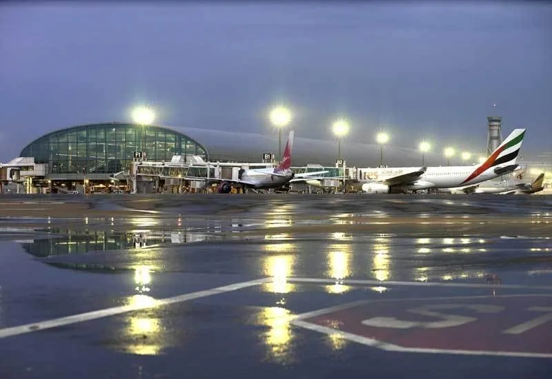 Как найти аэропорт дубай. Аэропорт ОАЭ Дубай. DXB аэропорт. Дубайский Международный аэропорт. Аэропорт Дубай фото.
