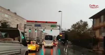 İstanbul’da sağanak yağış trafiği felç etti | Video