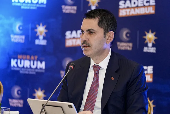 chpli-ibbnin-bilboard-hazimsizligina-tepki-murat-kurum-sorsaniz-demokrasiden-bahsederler-1708463231201.jpg CHP'li İBB'nin "bilboard" hazımsızlığı! Cumhur İttifakı başkan adayı Kurum'dan sert tepki: Sorsanız demokrasiden bahsederler