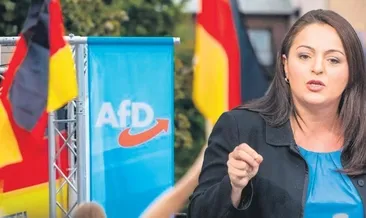 Faşistlerle kol kola