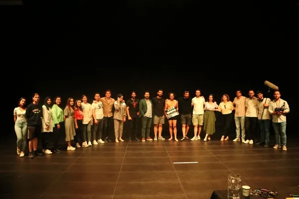 altin-koza-film-festivalinde-hkuye-ozel-odul-1663501062664.jpg