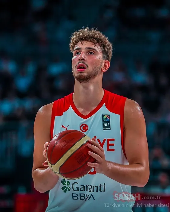 NBA All Star kadrosuna giren Alperen Şengün’ün sevgilisi Hannah Cherry hayran bırakıyor! Aşk pozları olay...