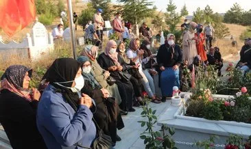 Şehit Bozkurt kabri başında anıldı Şehit Bozkurt kabri başında anıldı