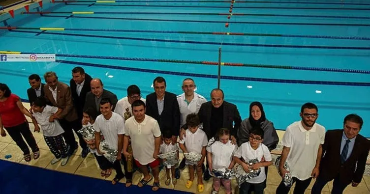 Taşköprü’de engelli çocuklardan yüzme gösterisi