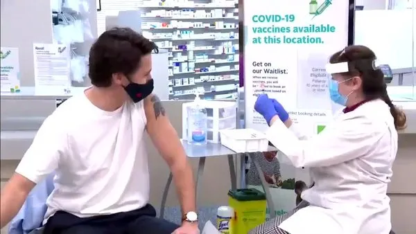 Kanada Başbakanı Trudeau ve eşi AstraZeneca aşısı yaptırdı
