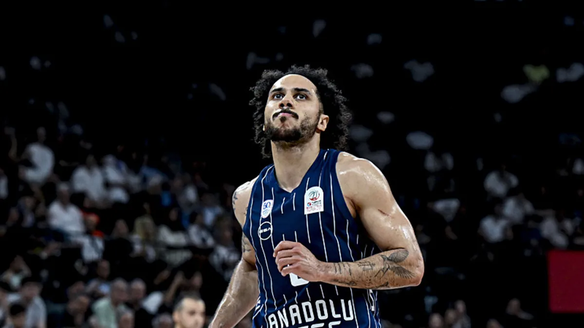 Anadolu Efes'te bir dönem sona erdi! Shane Larkin ile yollar ayrıldı