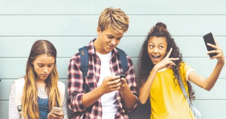 Sosyal medya ağlarından geri adım