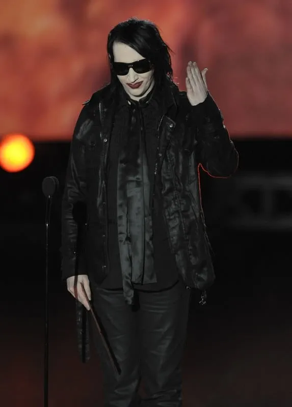 Marilyn Manson�un makyajsız hali! Galeri Magazin 04 Kasım 2018 Pazar