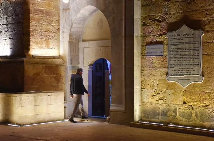 Ramazan ayının ilk teravih namazı kılındı