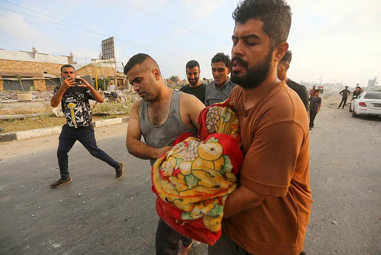 SON DAKİKA: Siyonist İsrail kadın ve çocuk demeden Gazze’de ev ev katliam yapıyor