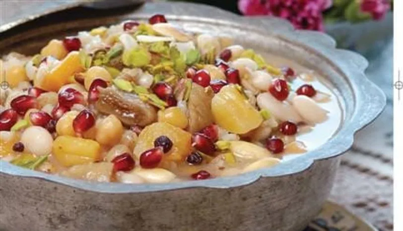 Saray Asuresi Tarifi Cikolatali Ve Meyveli Tatlilar Sofra