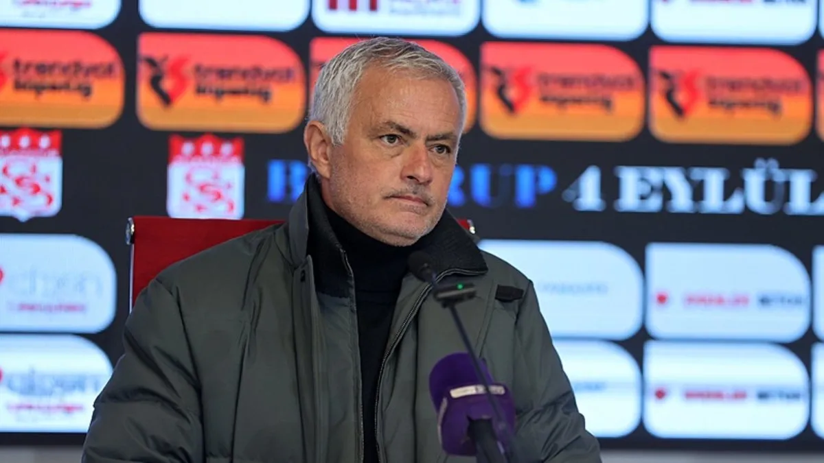 Jose Mourinho'dan Sivasspor maçı sonrası hakem eleştirisi!