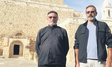 Süryani papaz 50 yıl sonra doğduğu köyüne döndü #mardin