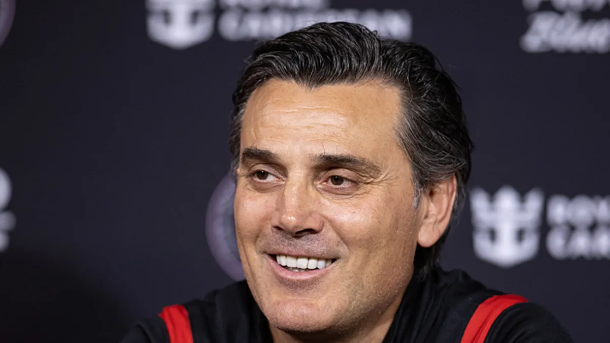 A Milli Futbol Takımı Teknik Direktörü Vincenzo Montella